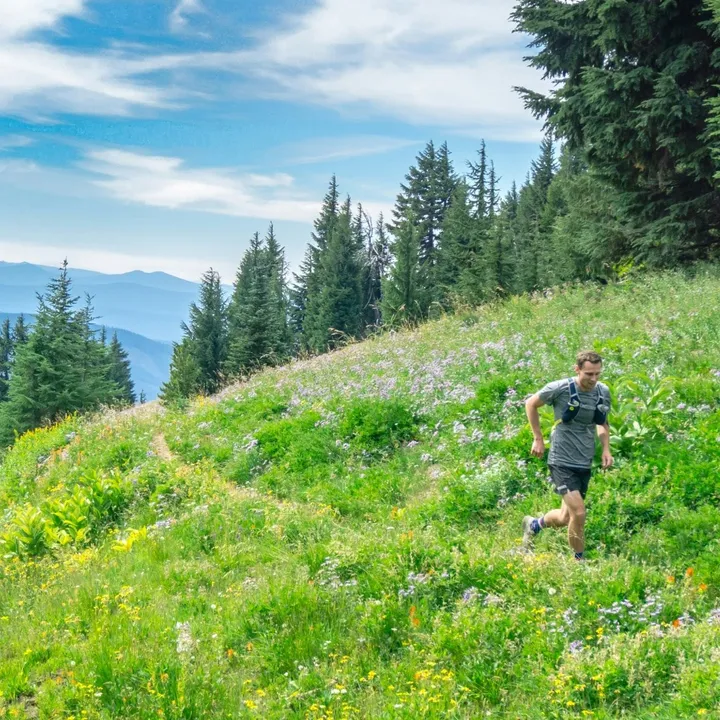 Trailrunner in de bergen